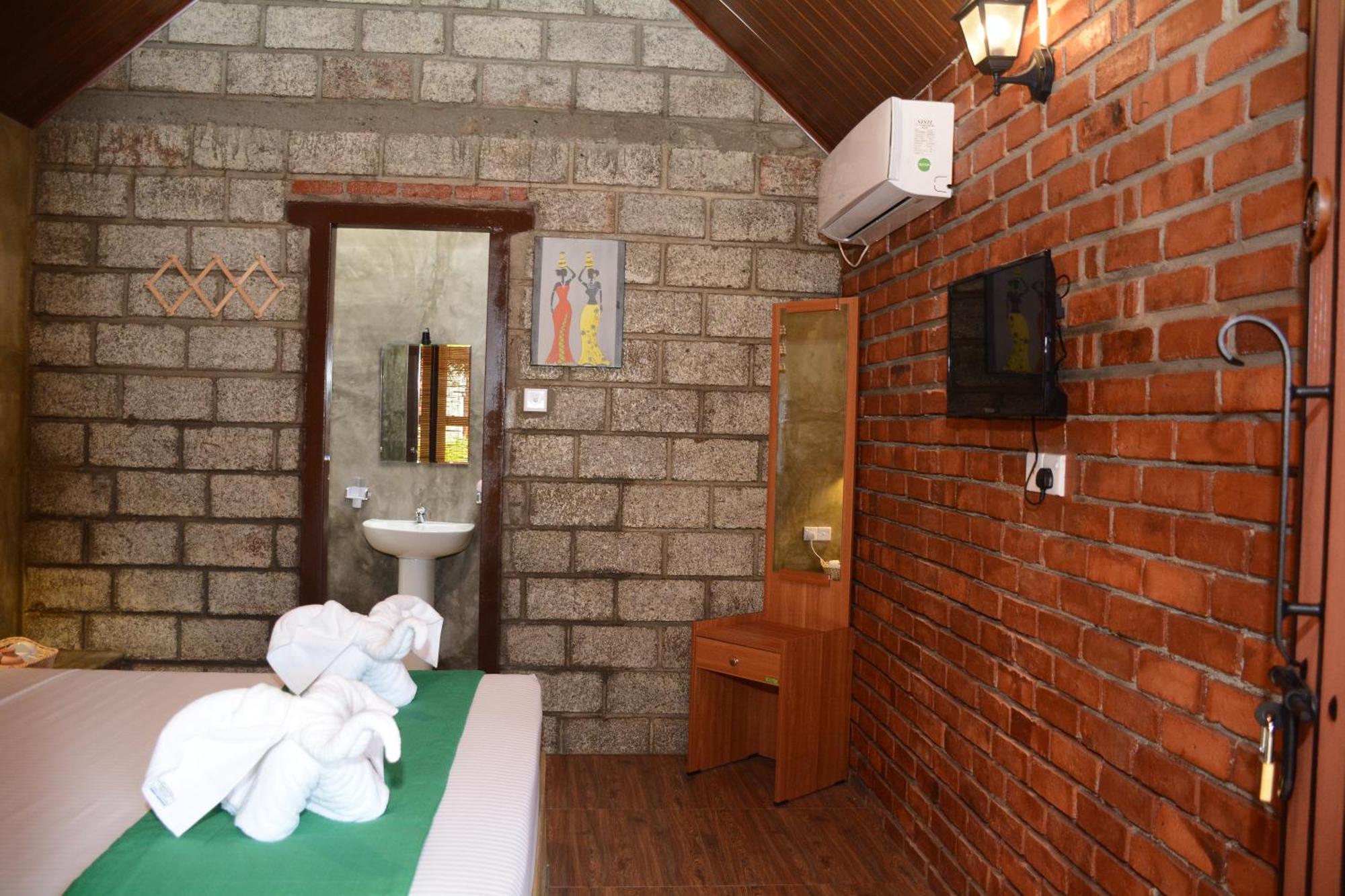 Negombo The Nature Villa And Cabanas Exterior photo